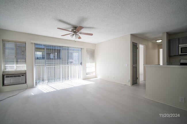 Building Photo - 2 bd/2 ba Condo in SunRise in Ewa Beach