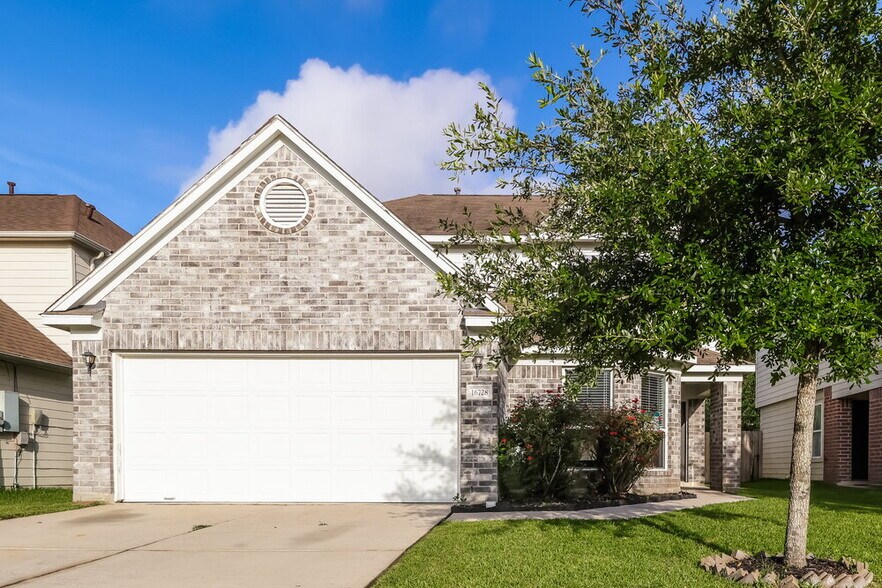 Primary Photo - 16728 Foursquare Dr