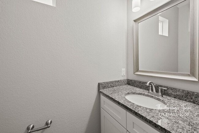 Building Photo - 756 Brambleberry Hts