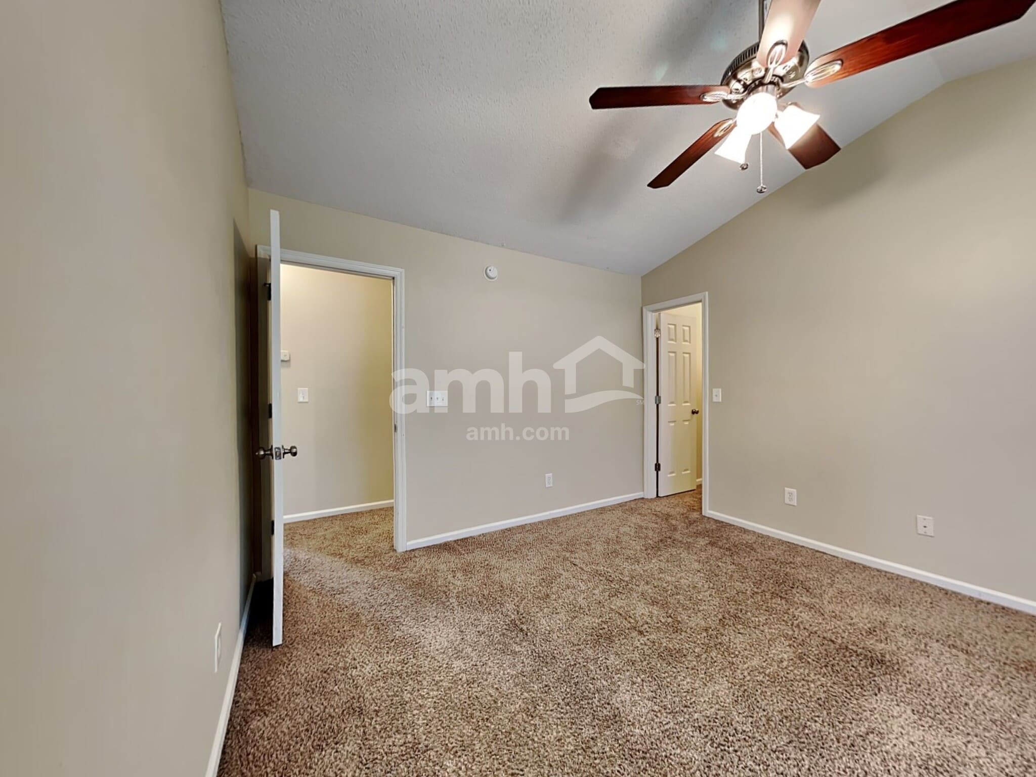 Building Photo - 228 Eagle Ridge Rd