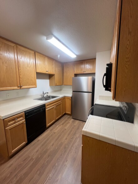 Building Photo - 7283 Florin Mall Dr