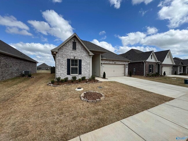 Building Photo - 16702 Ted Childs Dr