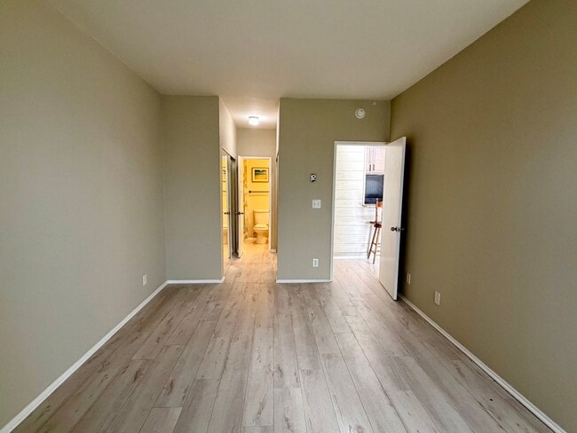 Building Photo - 2 Bed | 2 Bath Condo Near Pepperdine University – Gated Community with Ocean Views