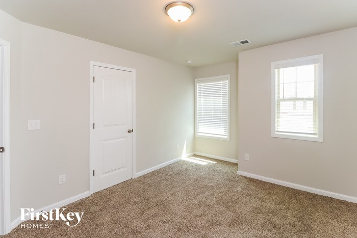 Building Photo - 3420 Baylor Cir