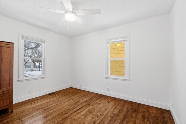 Building Photo - 5705 Logan Ave S