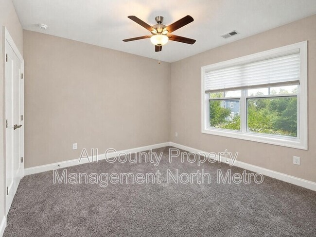 Building Photo - 2202 Haventree Ct