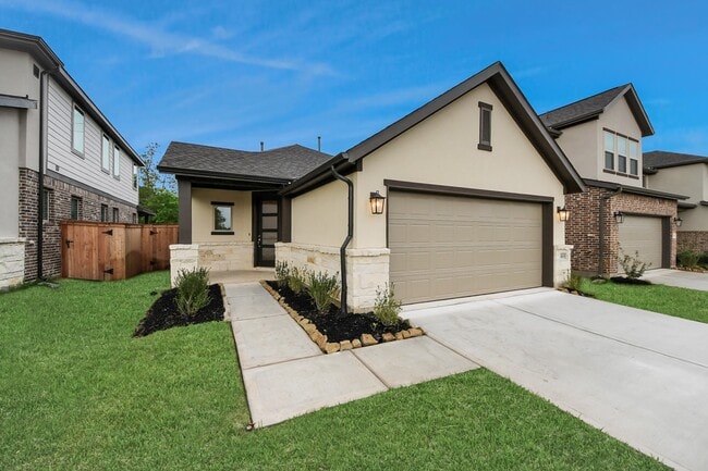 Building Photo - 31815 Autumn Spur Ln