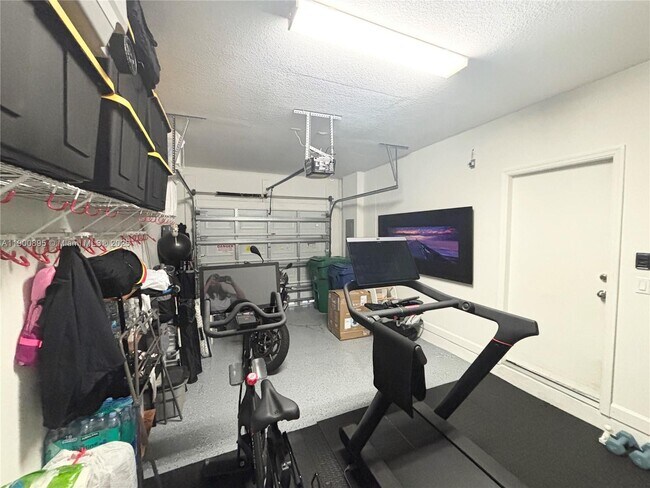 Building Photo - 401 NE 194th Ln
