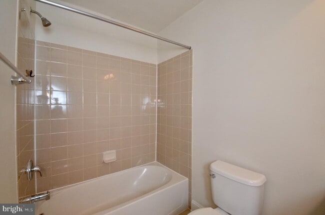 Building Photo - 3053 Waterloo Ln