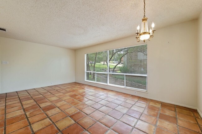 Building Photo - Available Now: Charming 3 Bed / 2 Bath in Rollingwood - Zoned to Eanes ISD - Large Yard