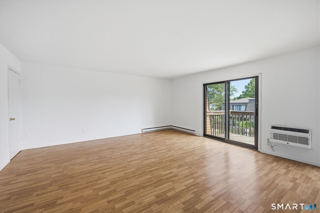Building Photo - 255 Strawberry Hill Ave