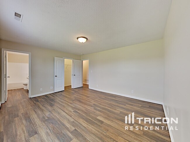 Building Photo - 11733 Shannon Pointe Rd