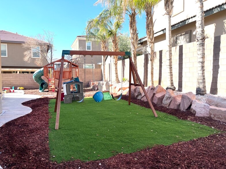 Building Photo - 7729 Villa Gabriela Ave