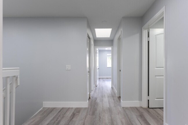 Building Photo - 6810 Via Regina