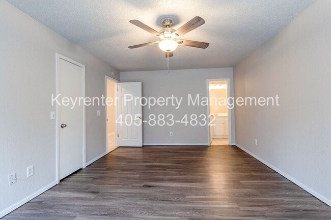Building Photo - 732 Westridge Ct