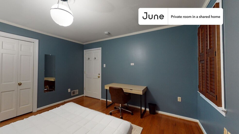 Building Photo - Room in Shared 7 bed/4 bath home