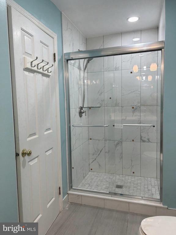 Building Photo - 204 Clover Hill Ct