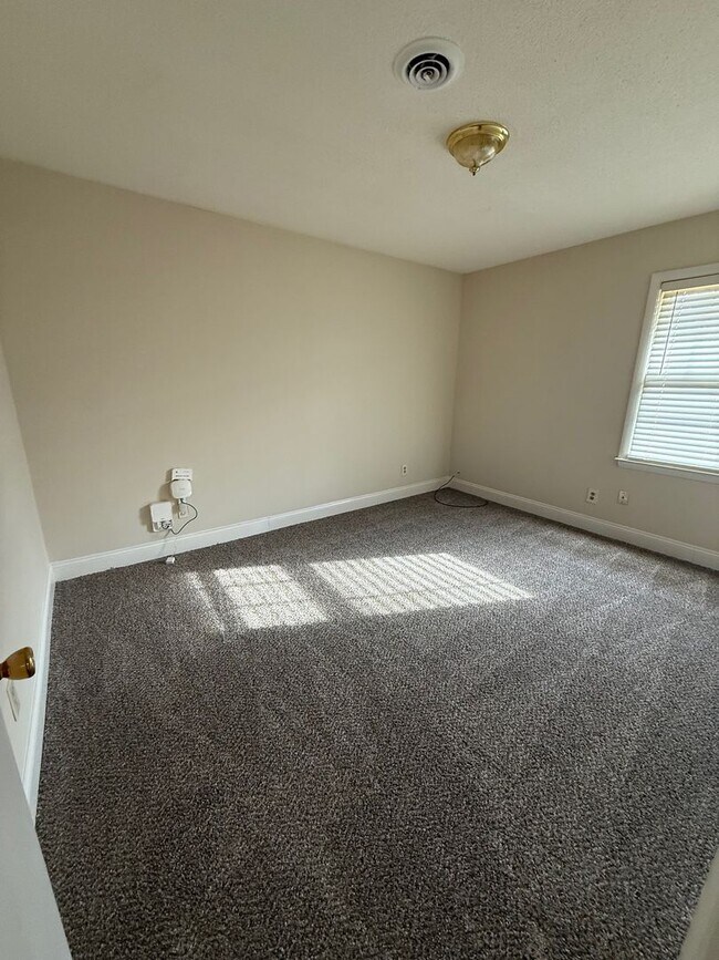 Building Photo - Serenity Village