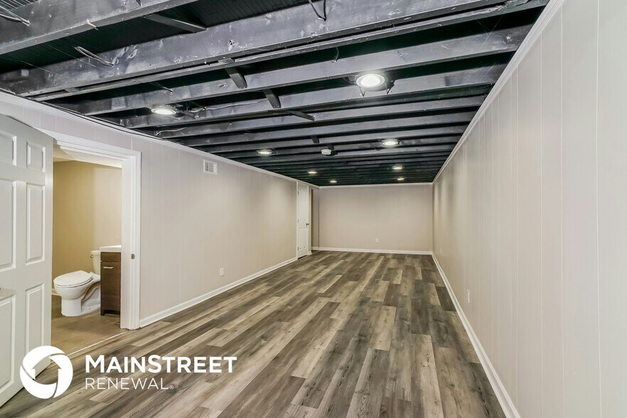 Building Photo - 7709 Mango Dr