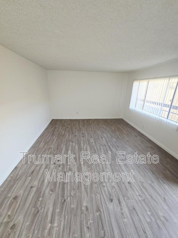 Building Photo - 553 E Orange Grove Ave