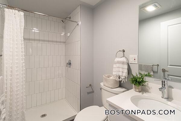 Building Photo - 145 Munroe St