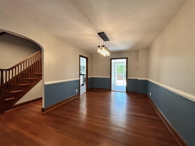 Primary Photo - 24 Gallatin St NW