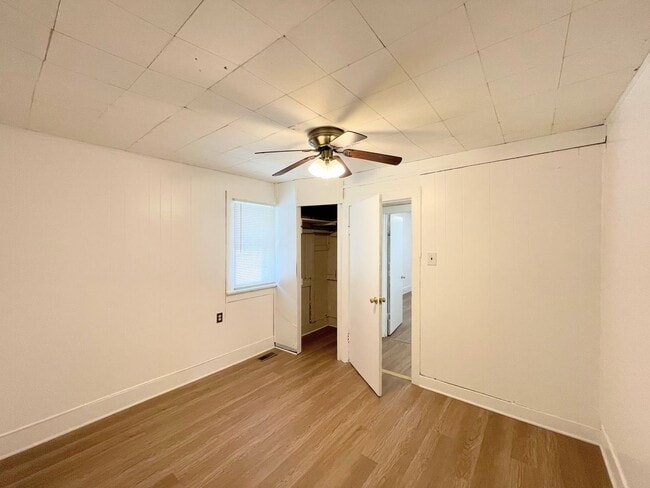 Building Photo - 3 Bedroom 1 Bathroom House