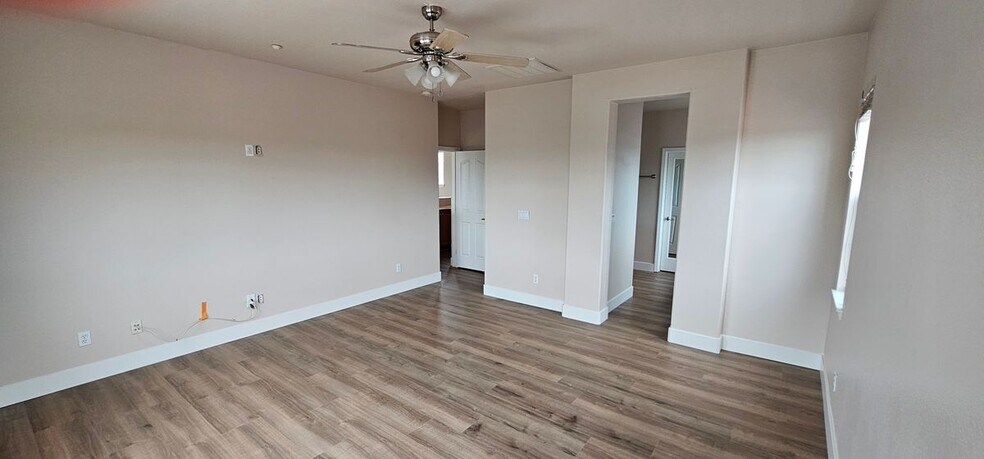 Building Photo - 1876 Tarragon Dr