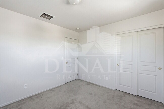 Building Photo - 21939 W Cocopah St