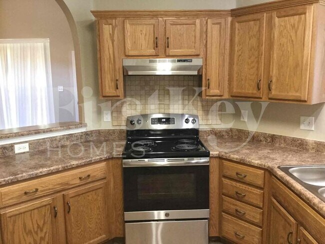 Building Photo - 4590 Tulip Creek Dr
