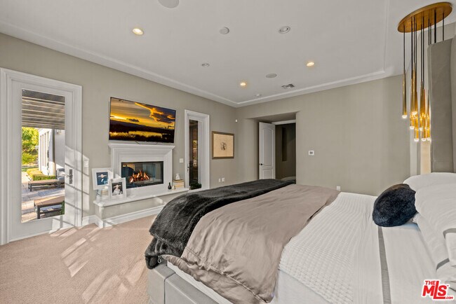 Building Photo - 25400 Prado De Las Peras