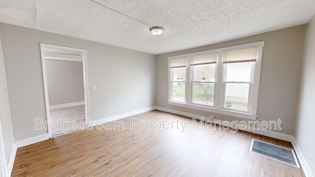 Building Photo - 239 Fillmore St