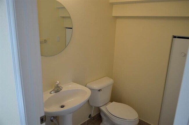 Building Photo - 3210 Merrick Terrace