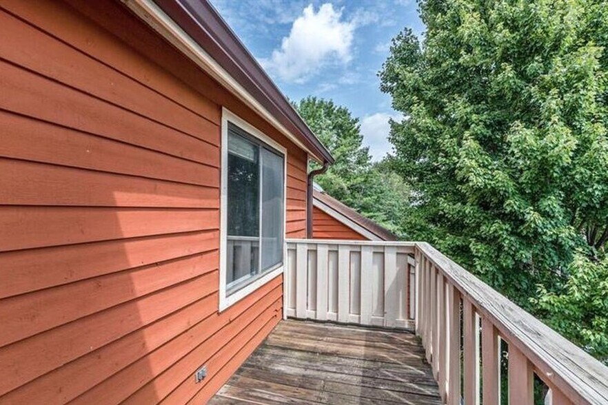 Building Photo - 2514 Sussex Ct