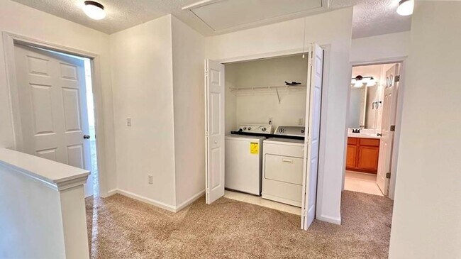 Building Photo - 6243 Shoreview Cir