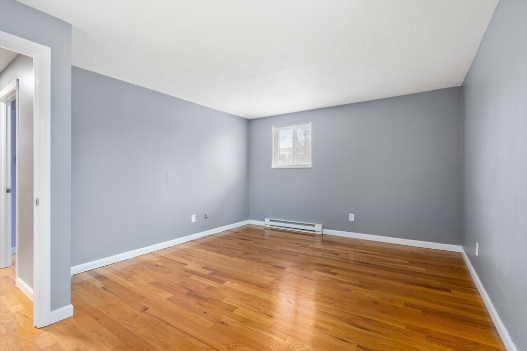 Building Photo - 96 Fountain Ln