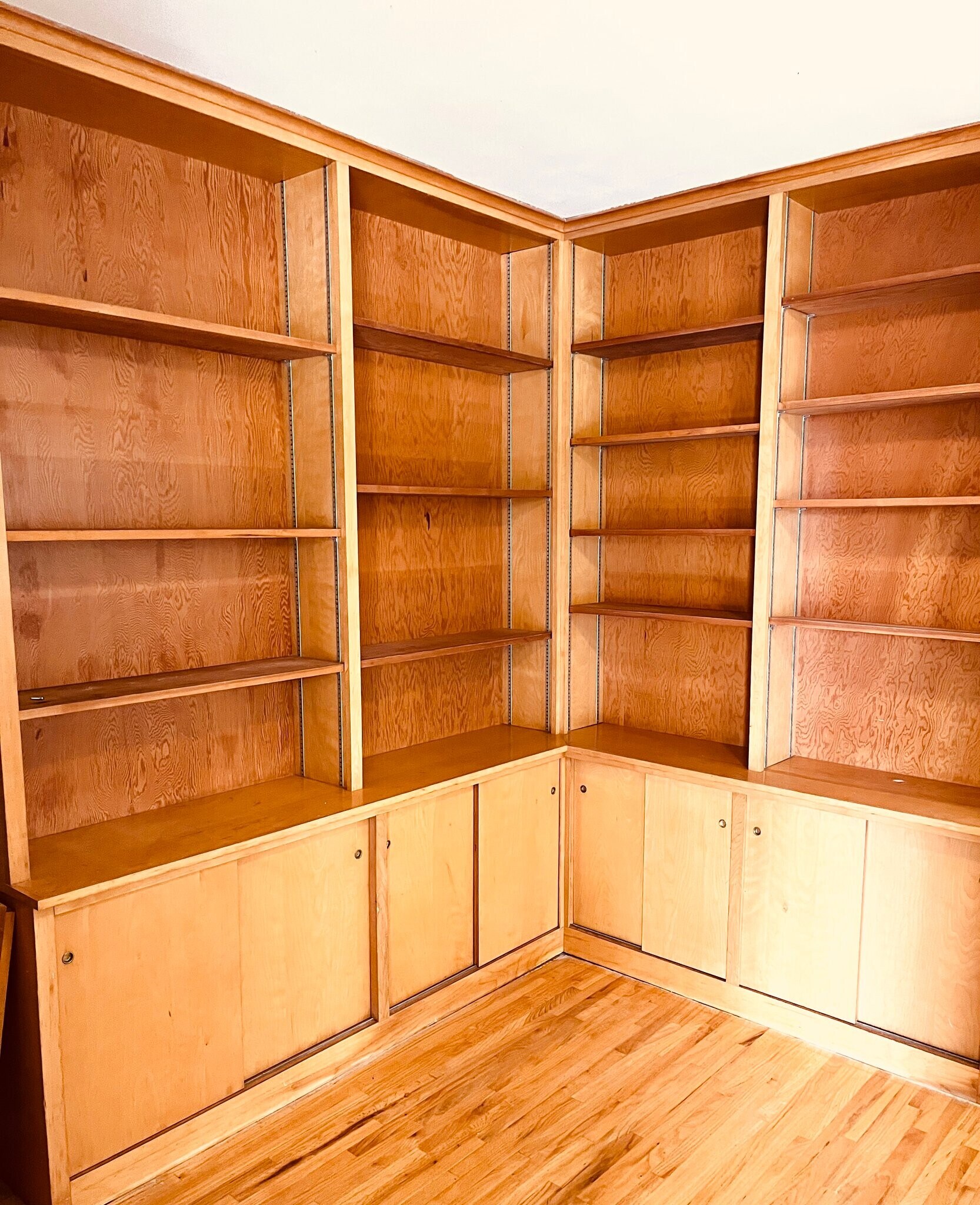 Building Photo - 2715 S 7th St