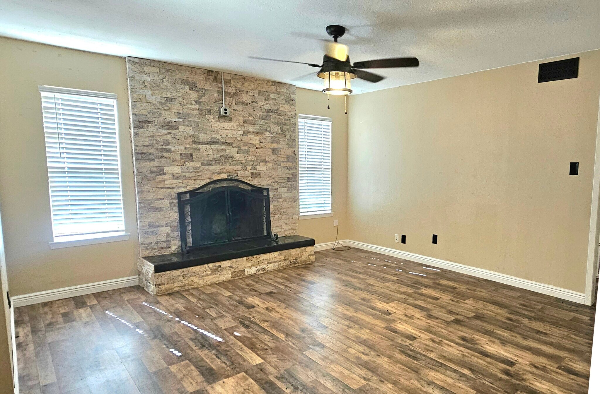 Building Photo - 1519 Indian Trl