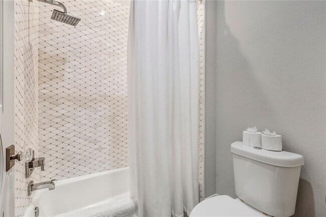 Building Photo - 459 20th Ave