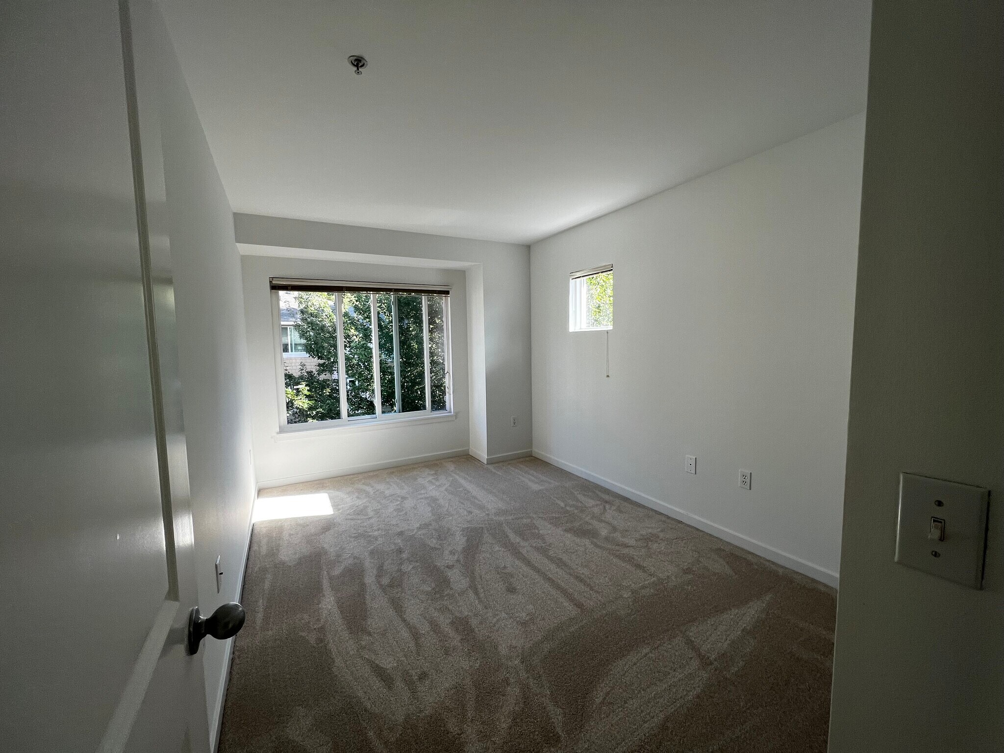 Building Photo - 21269 SE 42nd Pl