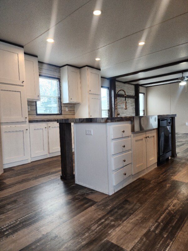 Building Photo - 1269 N Adkins Hill Rd