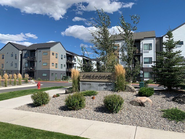 Building Photo - 2 Bedrooms 2 Bathrooms - Corner Unit- Grou...