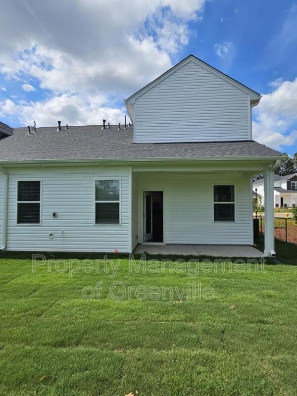 Building Photo - 416 Mariene Dr