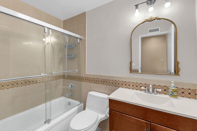 Building Photo - 74773 Leslie Ave