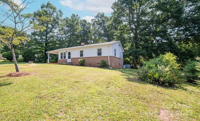 Building Photo - 326 Gorrell St