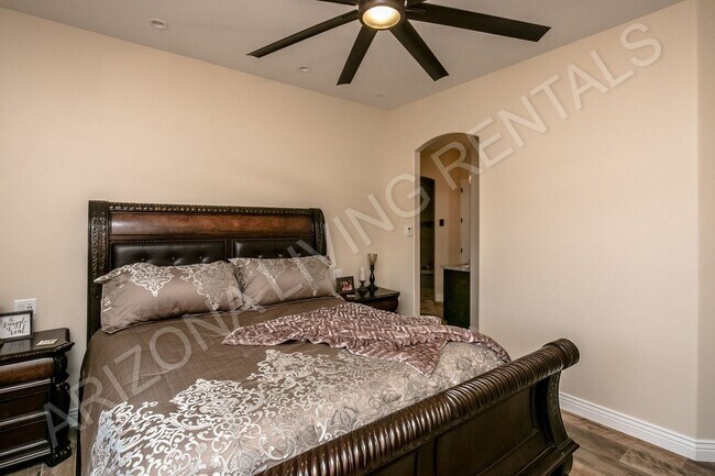 Building Photo - FURNISHED AVAILABLE JANUARY 2027 - MARCH 2027