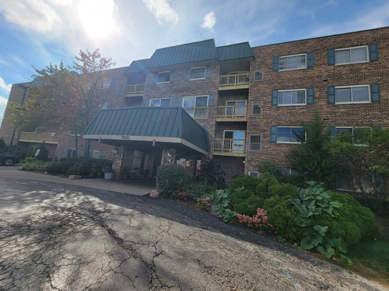 Building Photo - 700 Perrie Dr