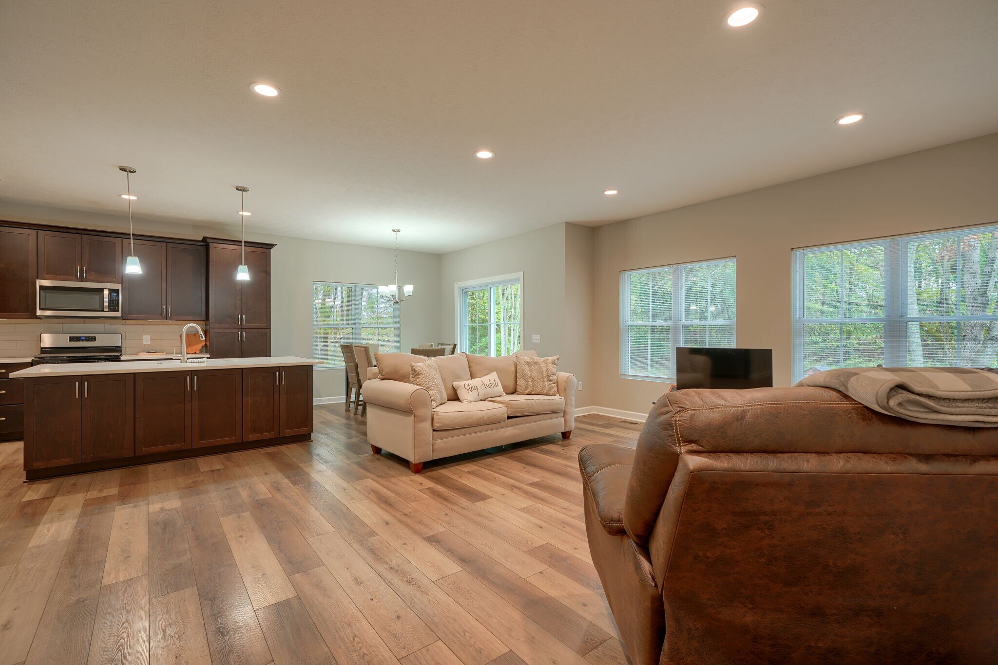 Building Photo - 275 Hyatts Rd