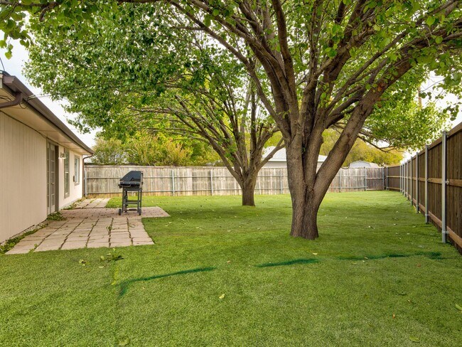 Primary Photo - 4171 Carolyn Rd