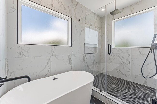 Building Photo - 4104 Alice St